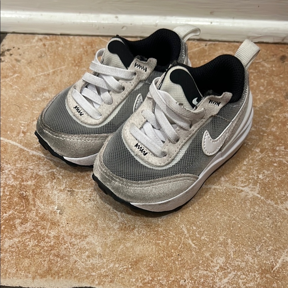 Nike Gray and White Classic Sneakers for the hip trendsetters